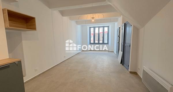 Location Studio 38.2 m² - Sault 84390
