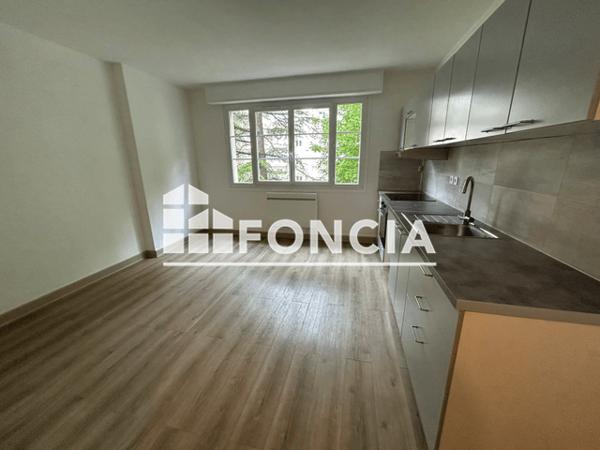 Location Studio 38.48 m² - MONTEE C Grenoble 38100