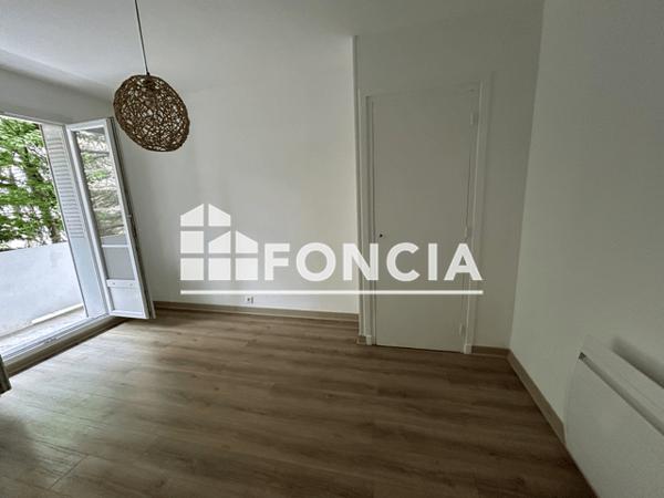 Location Studio 38.48 m² - MONTEE C Grenoble 38100