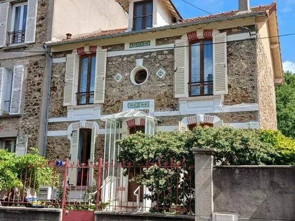 Vente                                                      Immeuble
                        
                     5 pièces                      95 m2                     à Villeneuve-Saint-Georges