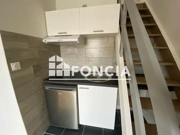 Location Studio 22.1 m² - 64 COURS DU 14 JUILLET Agen 47000