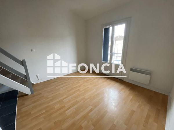 Location Studio 22.1 m² - 64 COURS DU 14 JUILLET Agen 47000