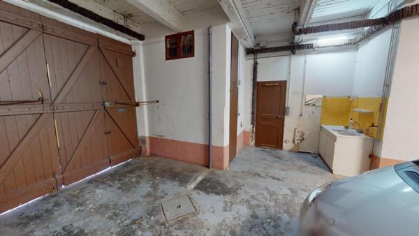 Grande maison de ville à vendre  à Le Muy (83490) vaste garage  avec remises et terrasse de 13 m²
