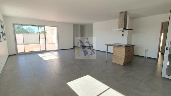 Location maison Trois Palis (16730), 110.00m² avec 4 pièce(s) dont 2 chambre(s). Agence Allard Brimeaud