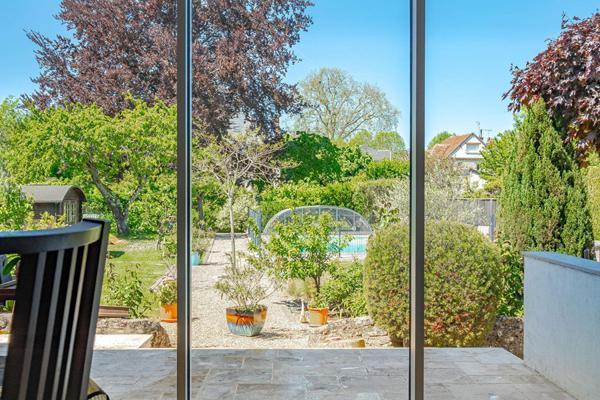 Maison de caractère des années 60 avec piscine