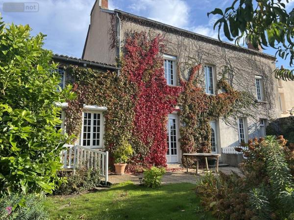 Maison à vendre à Jallais dans le Maine-et-Loire (49510), ref : 49058-1437