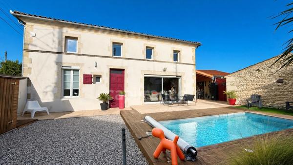 Maison Charentaise à vendre 7 pièces ROYAN (17) - Grand Garage - Piscine chauffée
