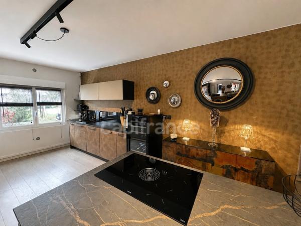Maison Charentaise à vendre 7 pièces ROYAN (17) - Grand Garage - Piscine chauffée