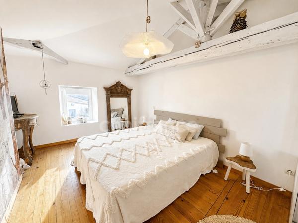 Maison Charentaise à vendre 7 pièces ROYAN (17) - Grand Garage - Piscine chauffée