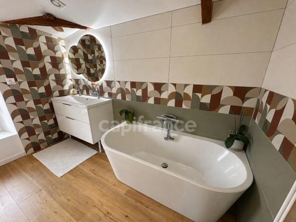 Maison Charentaise à vendre 7 pièces ROYAN (17) - Grand Garage - Piscine chauffée