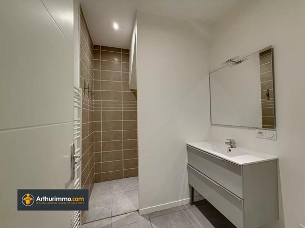 Vente Appartement 2 pièces 54 m2 à Bourgoin-Jallieu