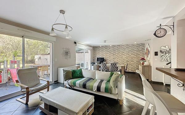 Maison à louer    5 pièces •  Châtel-Guyon