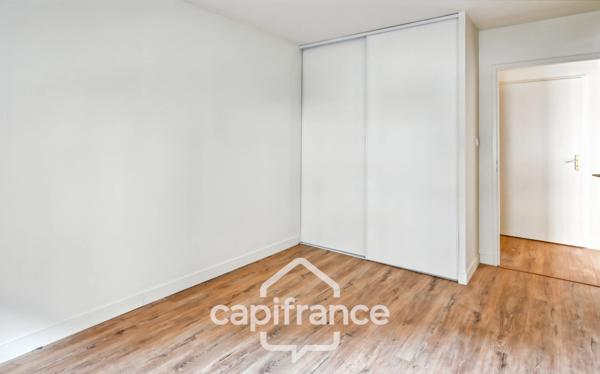 LYON 7 - Appartement T3 rénové avec balcon / Grand garage en sous sol