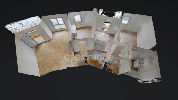 LYON 7 - Appartement T3 rénové avec balcon / Grand garage en sous sol