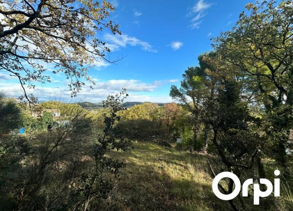 Terrain à vendre    4 528 m2 Saint-Paul-Trois-Châteaux