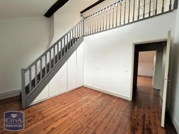 Appartement à louer 5 pièces 164.21m²