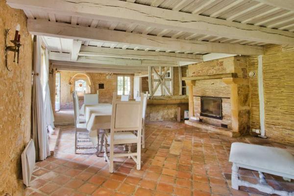 Maison ancienne - Sarlat-la-caneda A 15 minutes de SARLAT CHATEAU DU 13ème siècle à Rénover