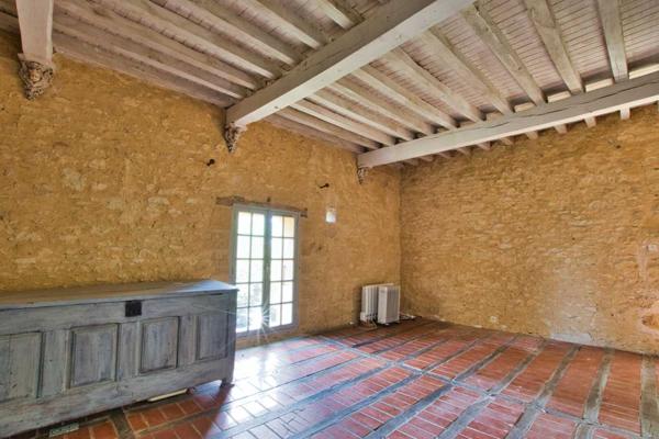 Maison ancienne - Sarlat-la-caneda A 15 minutes de SARLAT CHATEAU DU 13ème siècle à Rénover