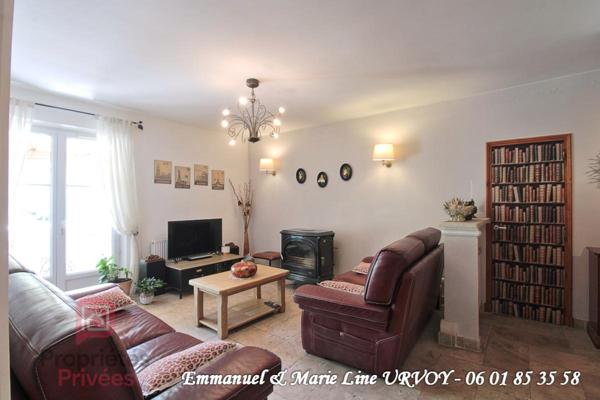 GRAVESON - Idéal PROFESSIONNEL. Maison avec HANGAR , Studio, piscine, jardin + de 2000 m²