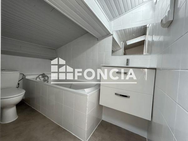 Location Appartement 2 pièces 23.88 m² - 45 RUE ROBERT Nimes 30000