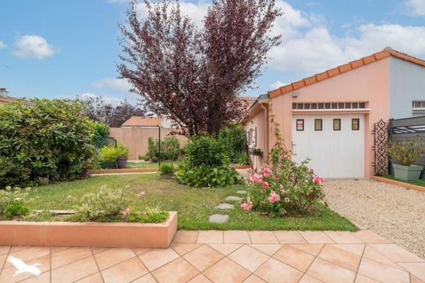 Maison à vendre 334 336 € Rezé 4 p 90 m² DPE E