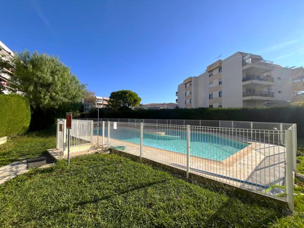 Cagnes-sur-Mer (06800) Appartement T2 dans copropriété avec jardins et piscine