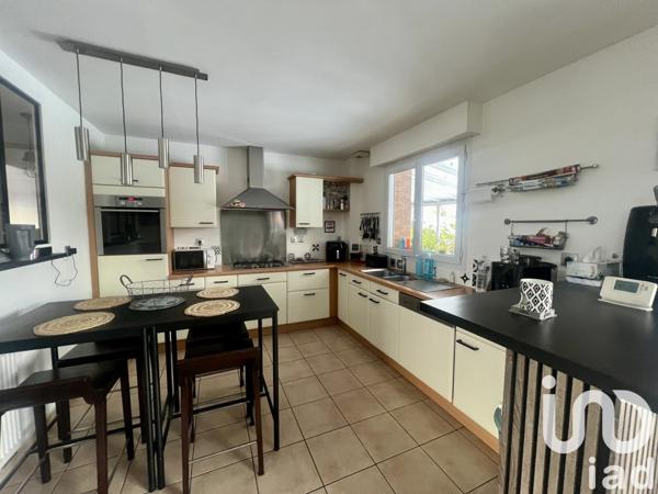 Pavillon 6 pièces de 117 m² à Vendin-le-Vieil (62880)