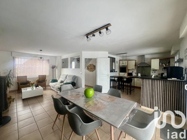 Pavillon 6 pièces de 117 m² à Vendin-le-Vieil (62880)