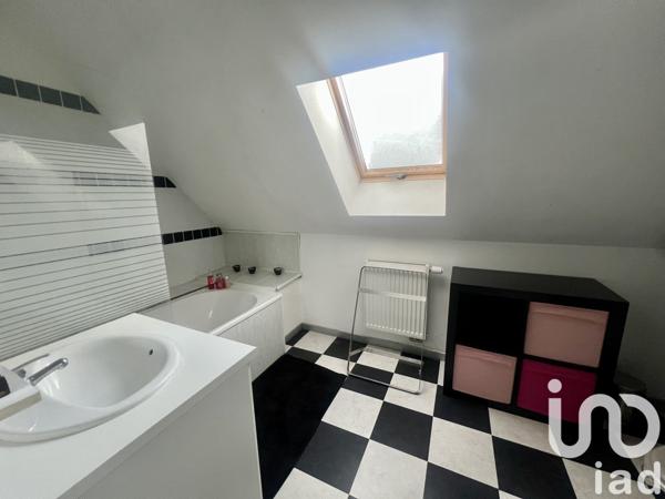 Pavillon 6 pièces de 117 m² à Vendin-le-Vieil (62880)