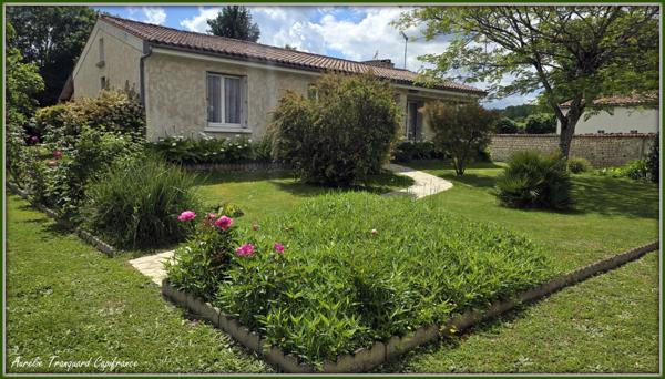 Maison AVEC CLIMATISATION à vendre 5 pièces VARAIZE (17)PLAIN PIED SUR 2383M² DE TERRAIN ENTIEREMENT CLOS