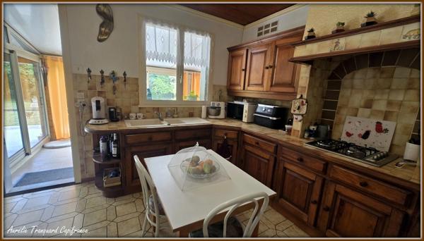 Maison AVEC CLIMATISATION à vendre 5 pièces VARAIZE (17)PLAIN PIED SUR 2383M² DE TERRAIN ENTIEREMENT CLOS