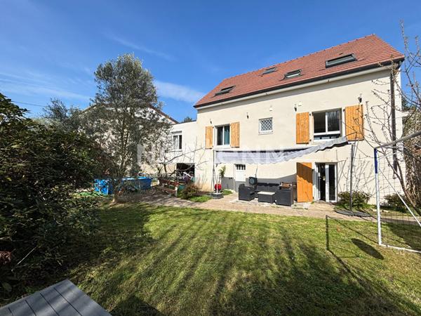Nestenn Igny Maison familiale de 169 m2 dans le secteur très recherché de Gommonvilliers A deux pas des commerces Place de la Ferme - Proche école Jules Ferry et collège Emile Zola- Proche axes routiers A6/N118/A10/A86 et Plateau de Saclay/Vélizy