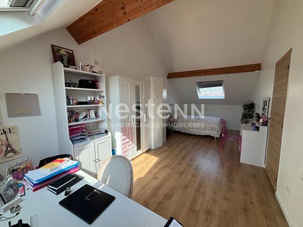 Nestenn Igny Maison familiale de 169 m2 dans le secteur très recherché de Gommonvilliers A deux pas des commerces Place de la Ferme - Proche école Jules Ferry et collège Emile Zola- Proche axes routiers A6/N118/A10/A86 et Plateau de Saclay/Vélizy