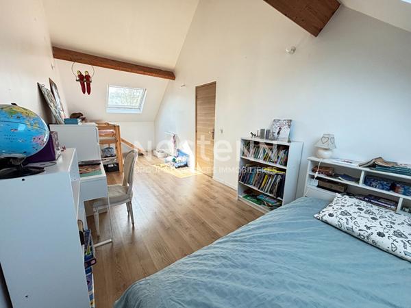 Nestenn Igny Maison familiale de 169 m2 dans le secteur très recherché de Gommonvilliers A deux pas des commerces Place de la Ferme - Proche école Jules Ferry et collège Emile Zola- Proche axes routiers A6/N118/A10/A86 et Plateau de Saclay/Vélizy