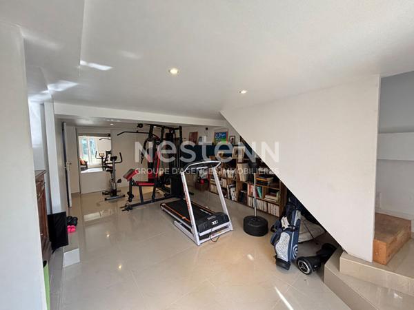 Nestenn Igny Maison familiale de 169 m2 dans le secteur très recherché de Gommonvilliers A deux pas des commerces Place de la Ferme - Proche école Jules Ferry et collège Emile Zola- Proche axes routiers A6/N118/A10/A86 et Plateau de Saclay/Vélizy