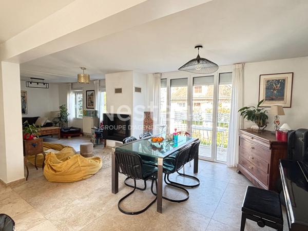 Nestenn Igny Maison familiale de 169 m2 dans le secteur très recherché de Gommonvilliers A deux pas des commerces Place de la Ferme - Proche école Jules Ferry et collège Emile Zola- Proche axes routiers A6/N118/A10/A86 et Plateau de Saclay/Vélizy