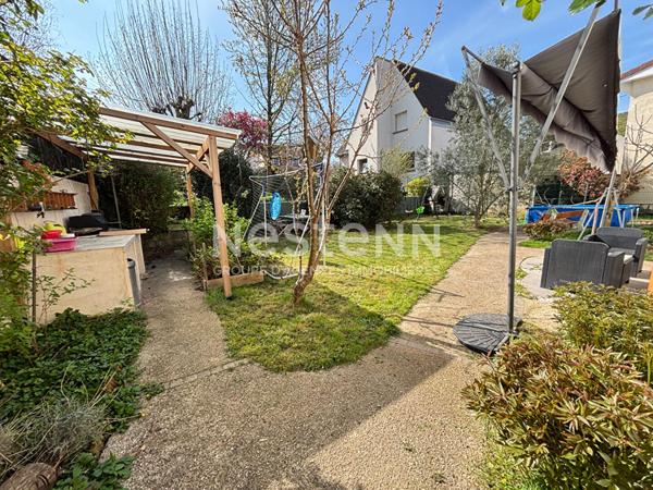 Nestenn Igny Maison familiale de 169 m2 dans le secteur très recherché de Gommonvilliers A deux pas des commerces Place de la Ferme - Proche école Jules Ferry et collège Emile Zola- Proche axes routiers A6/N118/A10/A86 et Plateau de Saclay/Vélizy