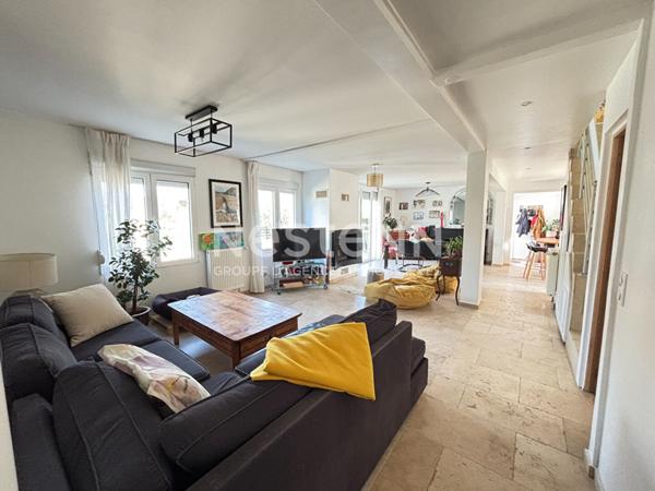 Nestenn Igny Maison familiale de 169 m2 dans le secteur très recherché de Gommonvilliers A deux pas des commerces Place de la Ferme - Proche école Jules Ferry et collège Emile Zola- Proche axes routiers A6/N118/A10/A86 et Plateau de Saclay/Vélizy