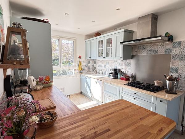 Nestenn Igny Maison familiale de 169 m2 dans le secteur très recherché de Gommonvilliers A deux pas des commerces Place de la Ferme - Proche école Jules Ferry et collège Emile Zola- Proche axes routiers A6/N118/A10/A86 et Plateau de Saclay/Vélizy