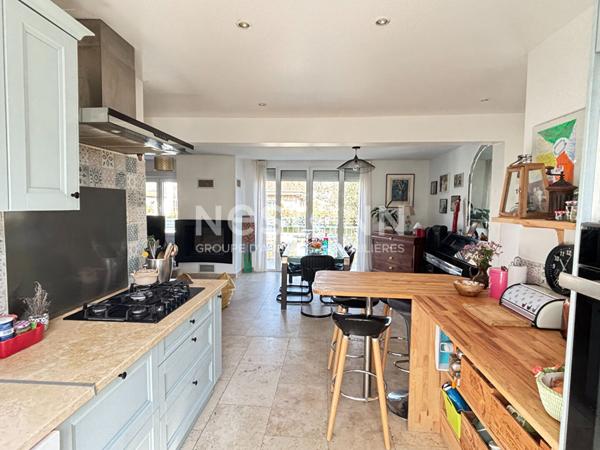 Nestenn Igny Maison familiale de 169 m2 dans le secteur très recherché de Gommonvilliers A deux pas des commerces Place de la Ferme - Proche école Jules Ferry et collège Emile Zola- Proche axes routiers A6/N118/A10/A86 et Plateau de Saclay/Vélizy