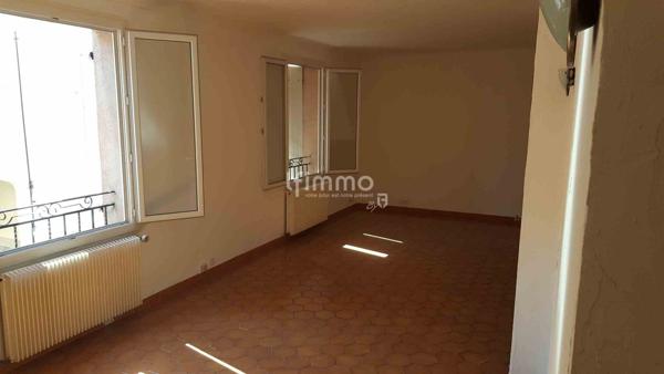 Ensemble immobilier avec parking