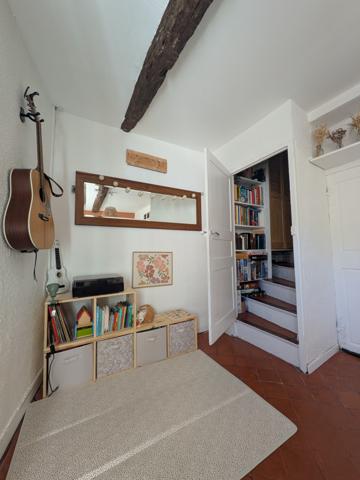 Meyrargues (13650) Le charme d’une maison de village, la vie à pied à Meyrargues
