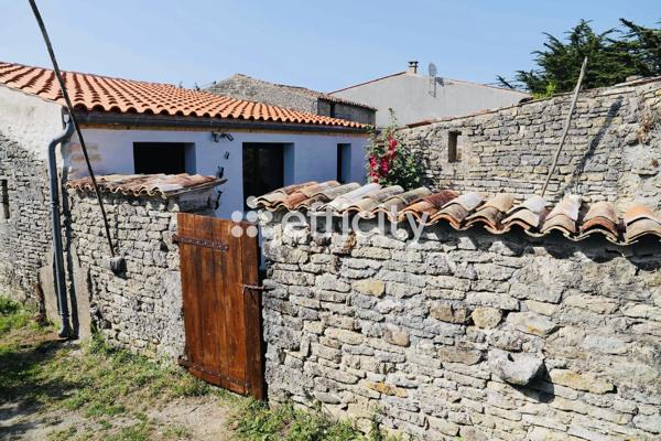 Maison
         5 pièces
        - 140 m² 292 000 € *