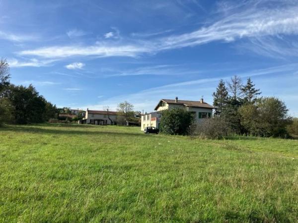 MAISON 180M2.3 CHAMBRES.SOUS SOL COMPLET.TERRAIN 2800 M2