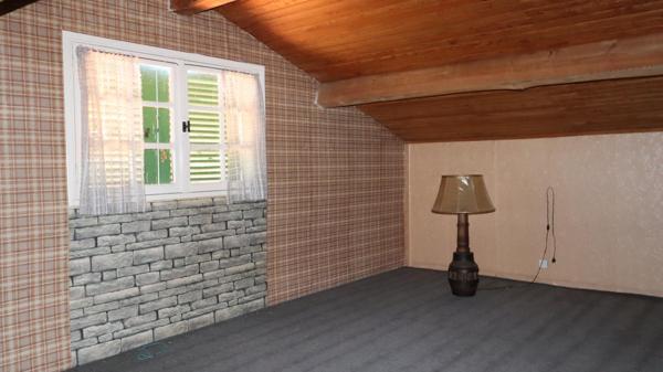 MAISON 180M2.3 CHAMBRES.SOUS SOL COMPLET.TERRAIN 2800 M2