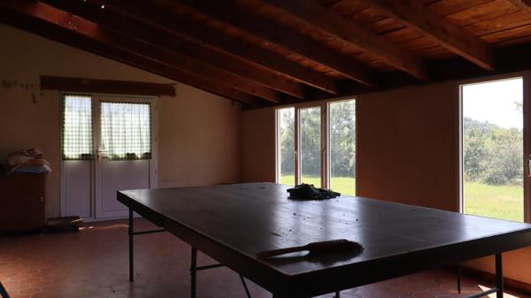 MAISON 180M2.3 CHAMBRES.SOUS SOL COMPLET.TERRAIN 2800 M2