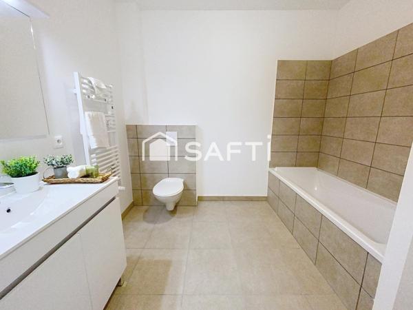 PROCHE METRO LIGNE 14 - LUMINEUX - TERRASSE ET JARDIN de 37 m2