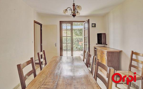 Maison à vendre    5 pièces •  Ruy