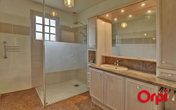 Maison à vendre    5 pièces •  Ruy