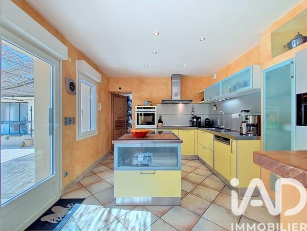 Maison à vendre 8 pièces 200 m² Carpentras